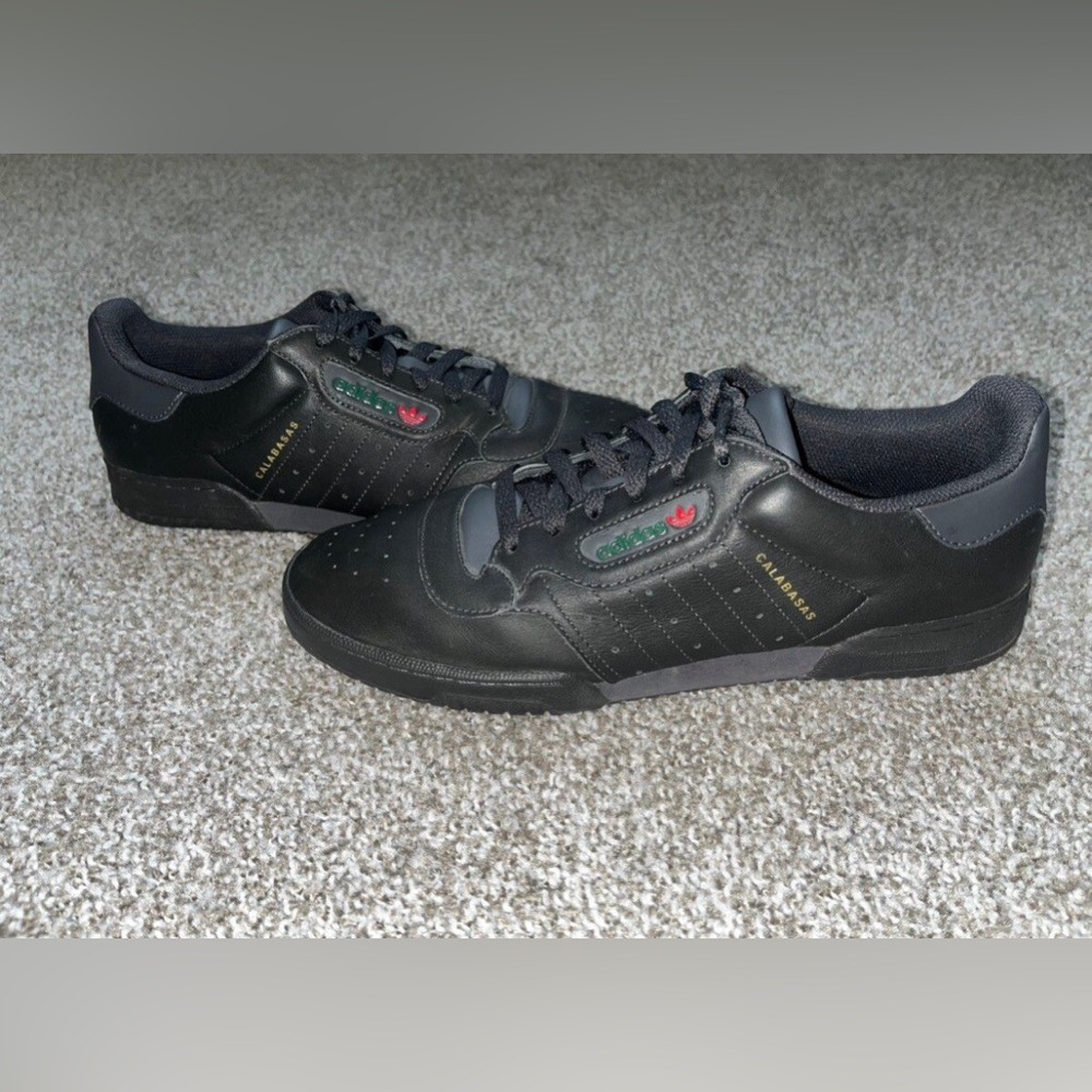 Adidas Yeezy Powerphase Calabasas Core
Black Size 12